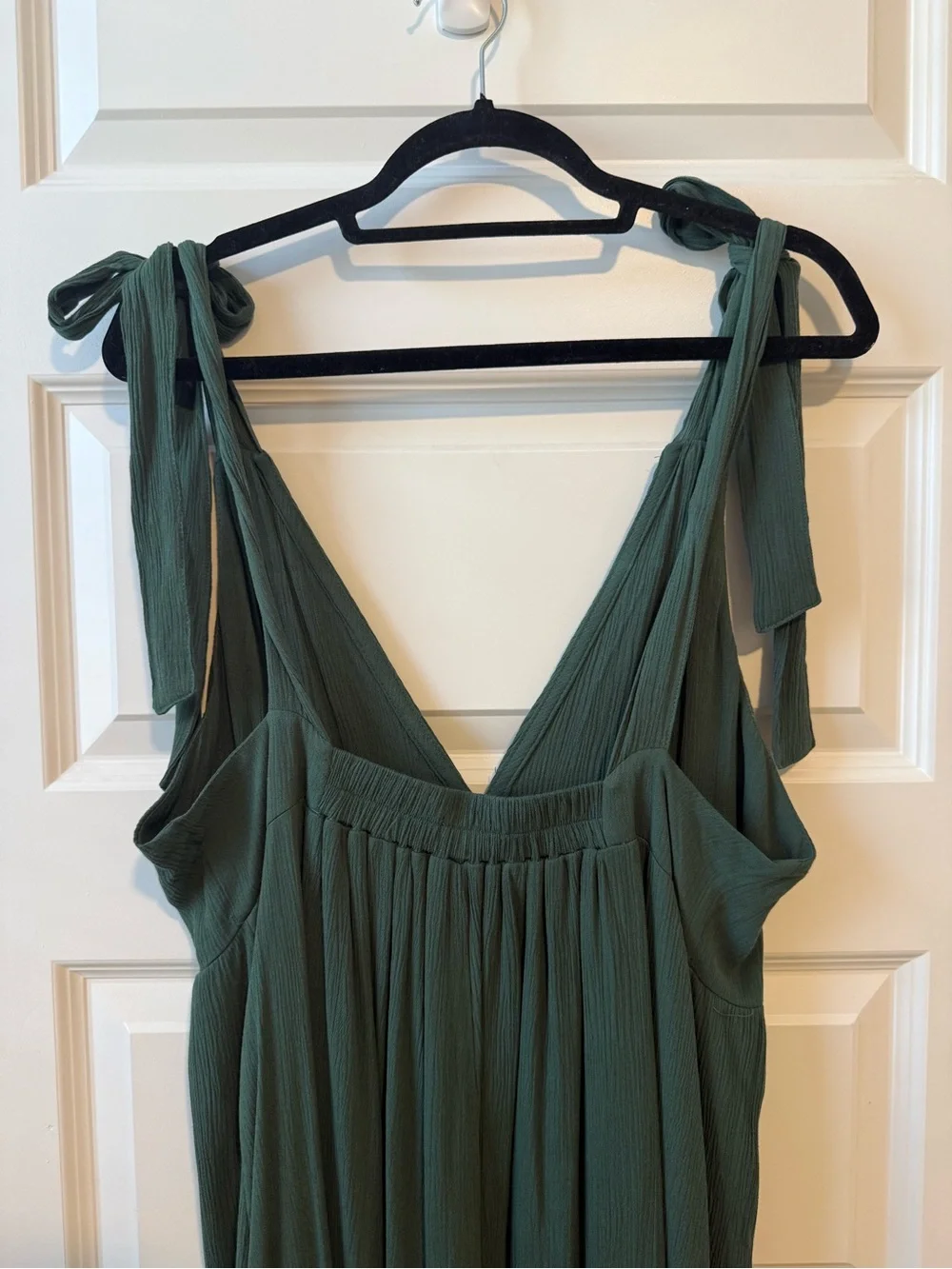 Abercrombie Tie-Shoulder Deep V Maxi Dress in Forest Green